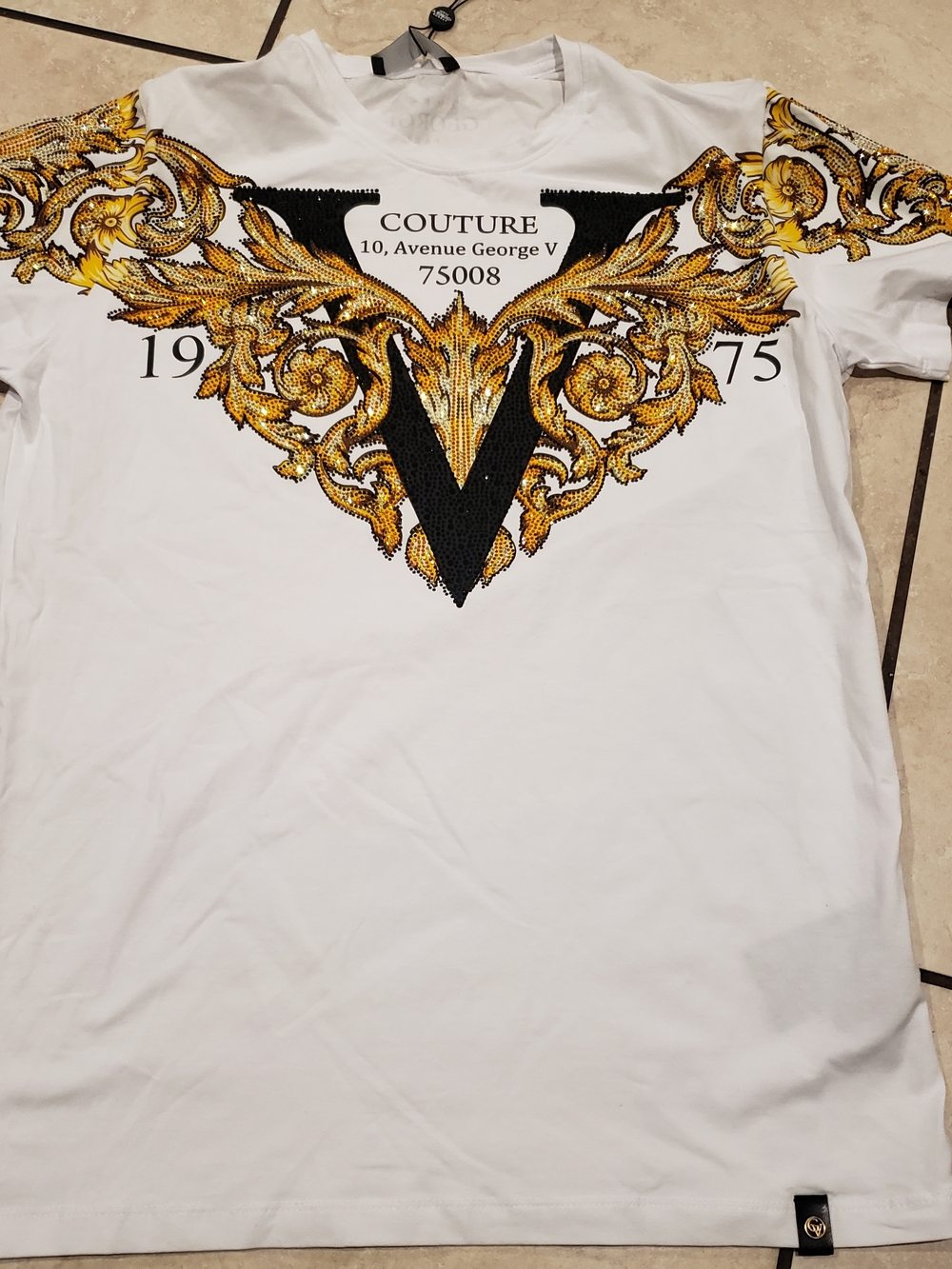 V-Emblem Short Sleeve Tee in White and Gold